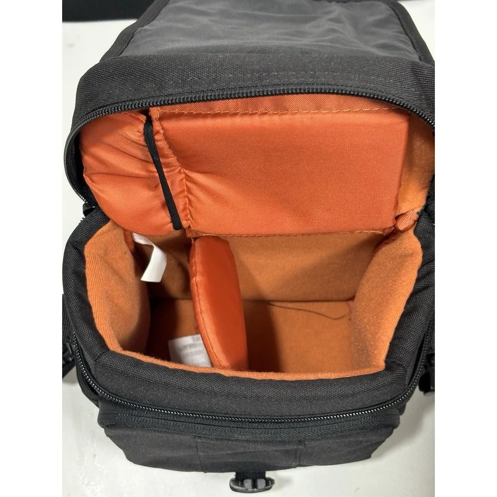 Lowepro Camera Bag Adventura 140 Black Nylon‎ Travel Adventure Padded